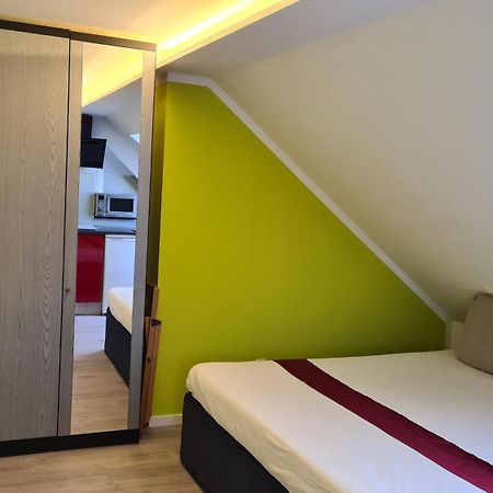 Helles Apartment In Berlin-Mariendorf Екстериор снимка