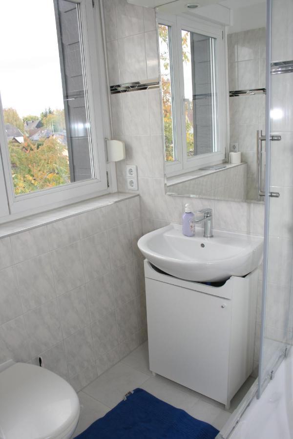 Helles Apartment In Berlin-Mariendorf Екстериор снимка