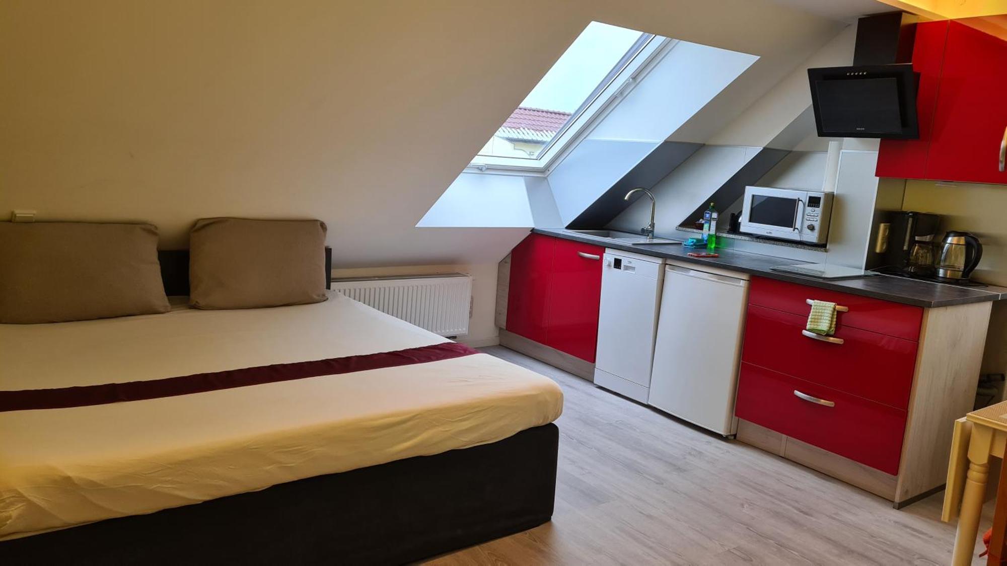 Helles Apartment In Berlin-Mariendorf Екстериор снимка